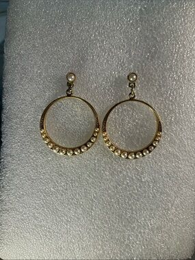Vintage 1928 Style Gold-tone Hoop Earrings with Pearl Accents
